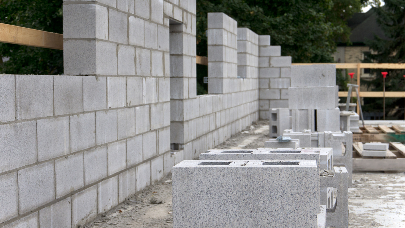 A row of cinder blocks sitting next to each other